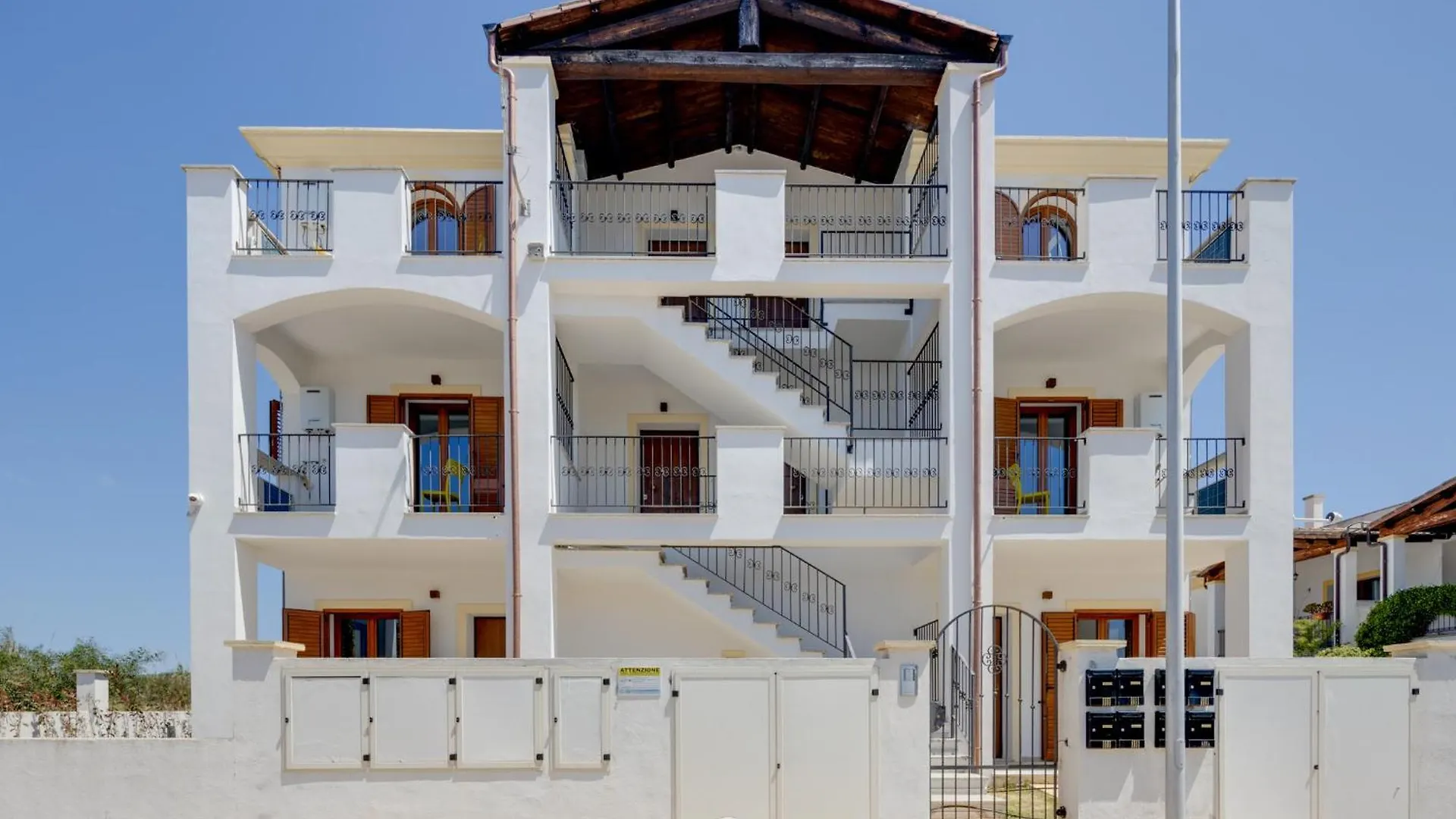 Mandarin Apartment 6 Арбатакс Италия
